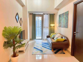 Tropical 1BR Uptown Parksuites BGC, 200mbps Smart TV